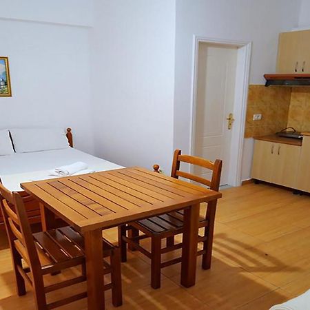 Alex & Sofi Hotel Himare Luaran gambar