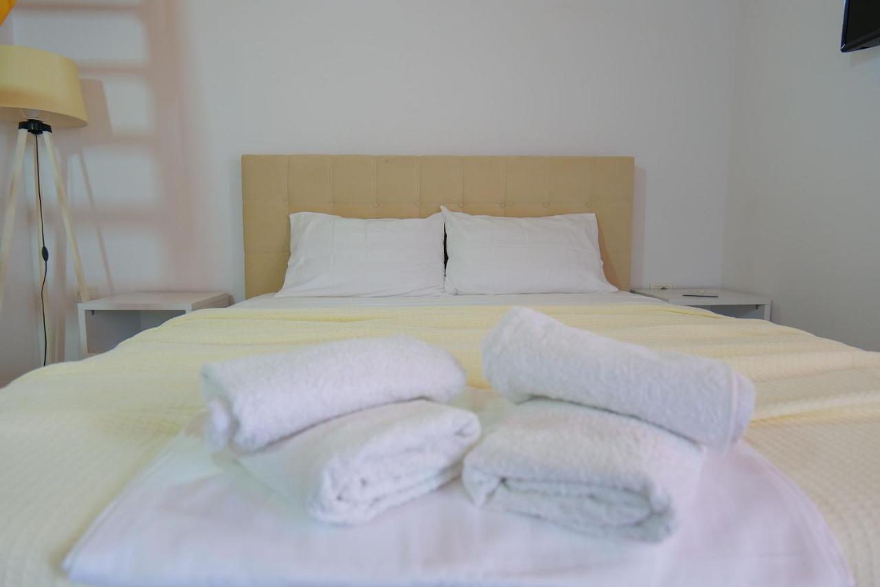 Alex & Sofi Hotel Himare Luaran gambar