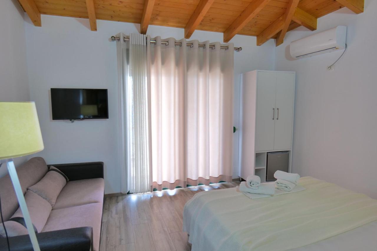 Alex & Sofi Hotel Himare Luaran gambar