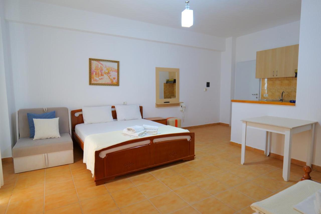 Alex & Sofi Hotel Himare Luaran gambar